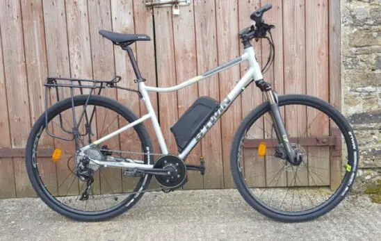 Diy elektrické kolo pro srovnání s továrně vyráběné ebike