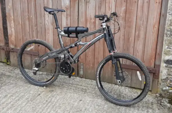 vollgefedertes ebike whyte 46