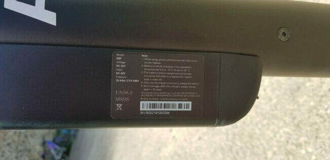 The 36v 10.4Ah removable battery should give a potential range of around 20 miles