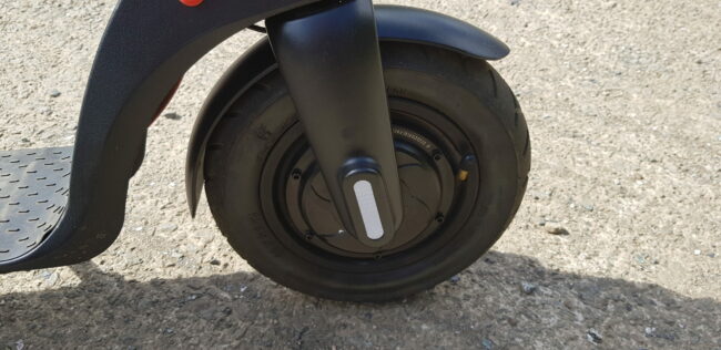 The 36v 350w front hub motor provides plenty of power for urban riding