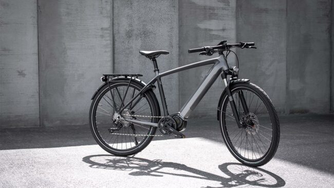 Triumph's first electric bike - the Trekker GT triumph trekker gt e-bike