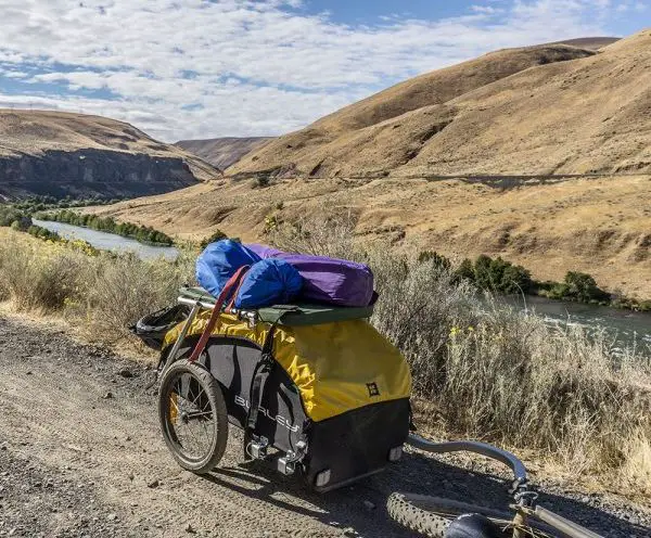 remolque de bicicleta para turismo