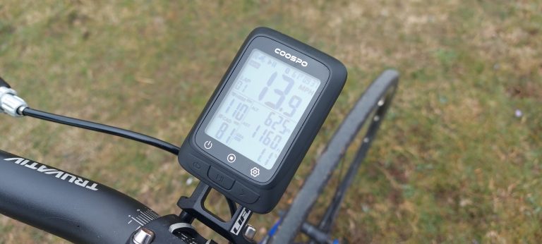 Coospo BC107 Review - Le meilleur ordinateur de vélo à petit budget?