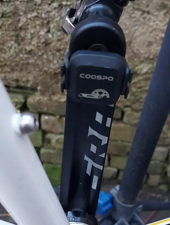 Coospo BC107 Review - Best Budget Bike Computer? 6 coospo cadence sensor fitted to crank arm