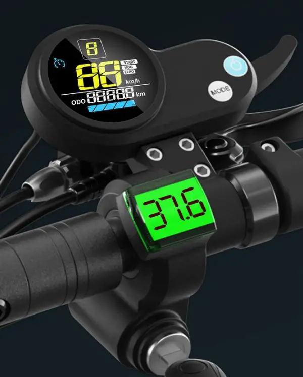 Eleglide D1 Electric Scooter (Tech Specs and Overview) 3 eleglide d1 e-scooter display