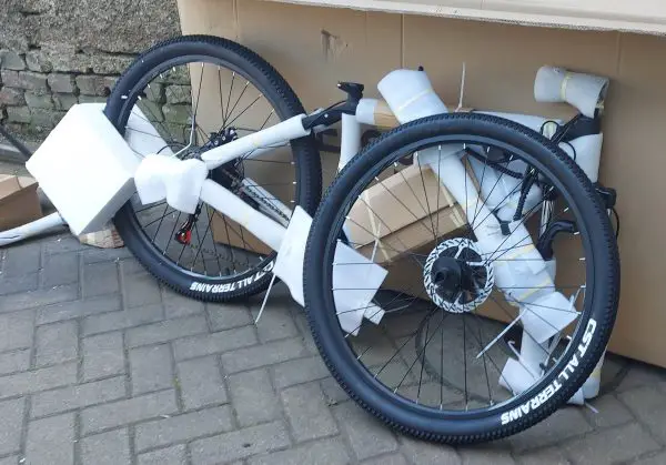 Test de l'Eleglide M1 Plus : un vélo électrique étonnamment bon marché 5 eleglide m1 plus emballage