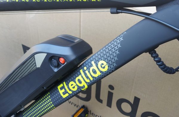 Test de l'Eleglide M1 Plus : un vélo électrique étonnamment bon marché 12 batterie eleglide m1 plus