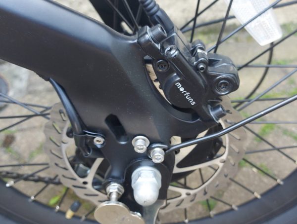 Pregled Morfuns Eole X - lahko zložljivo električno kolo 12 morefuns eole x zavore
