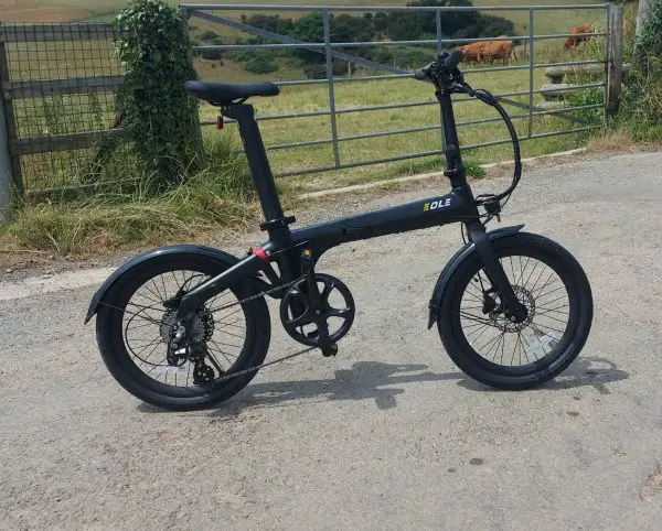 Pregled Morfuns Eole X - lahko zložljivo električno kolo 8 morfuns eole x po vratih