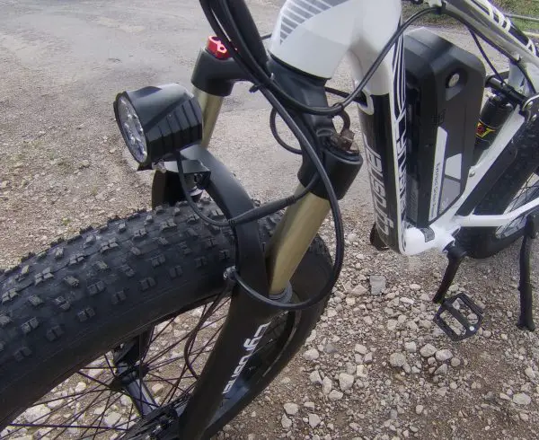 Cyrusher XF800: test ride e revisão 14 garfo dianteiro cyrusher xf800