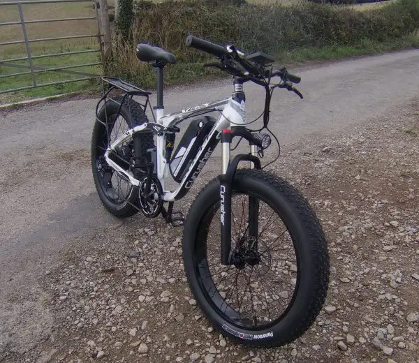 Cyrusher XF800: test ride e revisão 16 passeio de teste cyrusher xf800