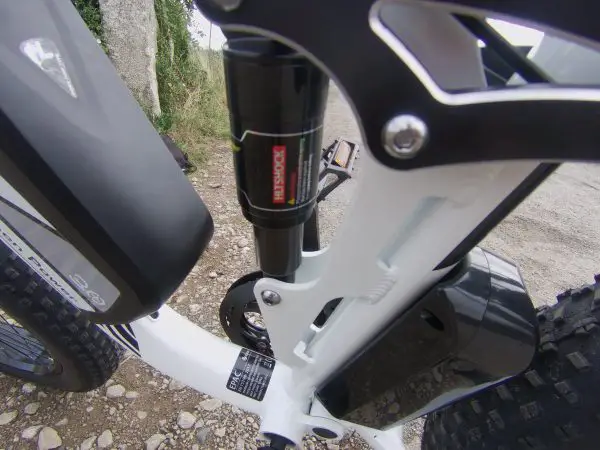 Cyrusher XF800: test ride e revisão 13 suspensão cyrusher xf800