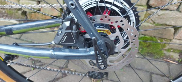 shimano ur300 flat mount brakes on diy gravel bike