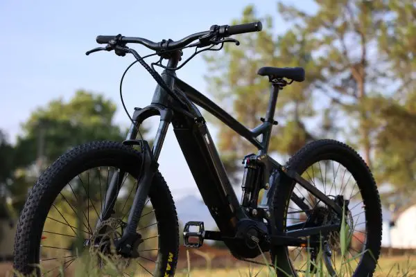 frey evolve neo elektrický horský bicykel