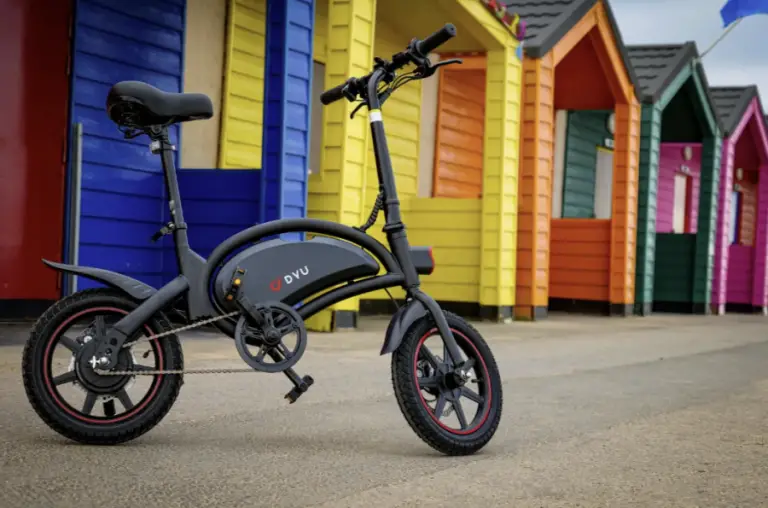 Mini składany rower elektryczny DYU D3F – praktyczna miejska mikromobilność?