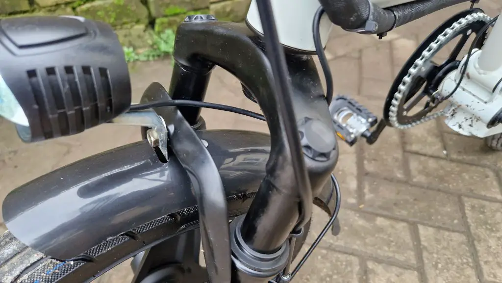 Engwe T14 Review: Affordable Commuting Option? 8 engwe t14 front suspension fork