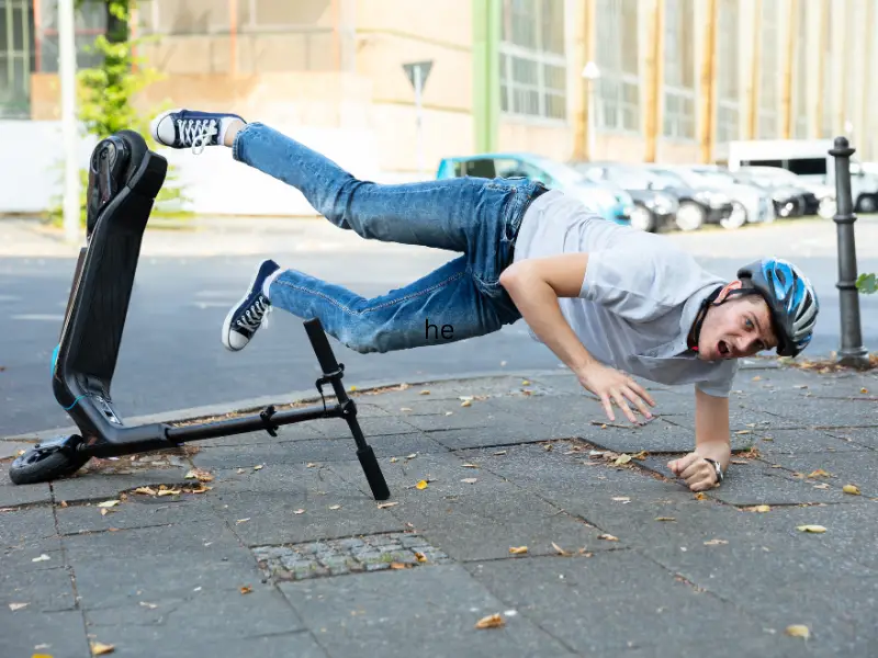Electric Bikes vs Electric Scooters: Which is the Best? 9 e-scooter crash