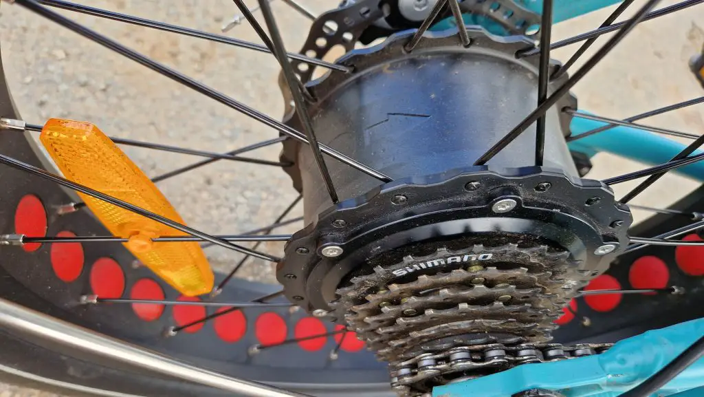 Mycle Charge Review: Affordable & Stylish Folding E-Bike 3 mycle charge hub motor