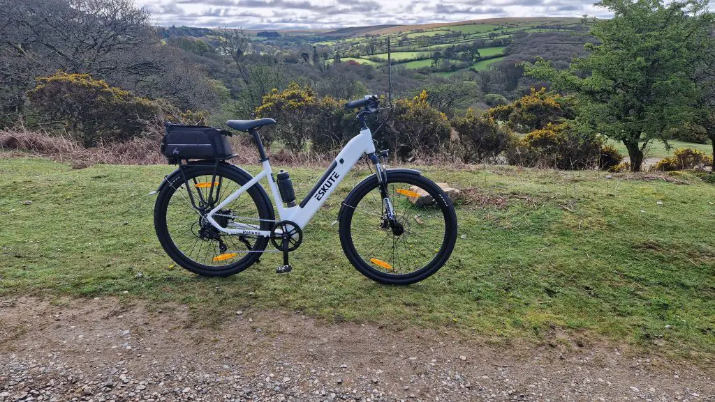 Bicicleta eléctrica eskute polluno plus disponible en amazon