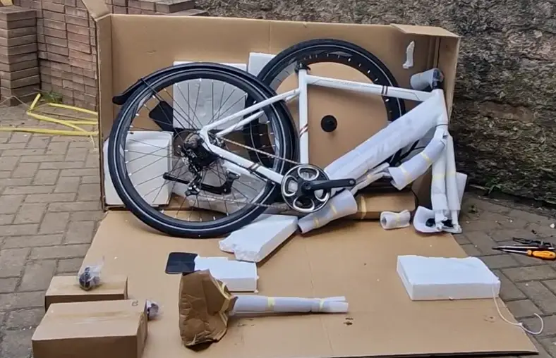 Eleglide Citycrosser review: cheapest e-bike with torque Sensor? 3 eleglide citycrosser unboxing