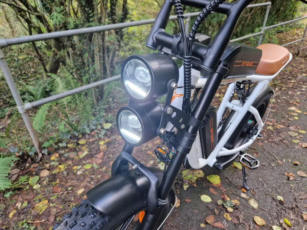 Engwe M20 Dual Battery E-Bike: Is it practical for daily riding? 6 engwe m20 lights